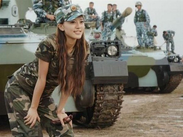 İşte Çin'in kadın askerleri - Resim: 2