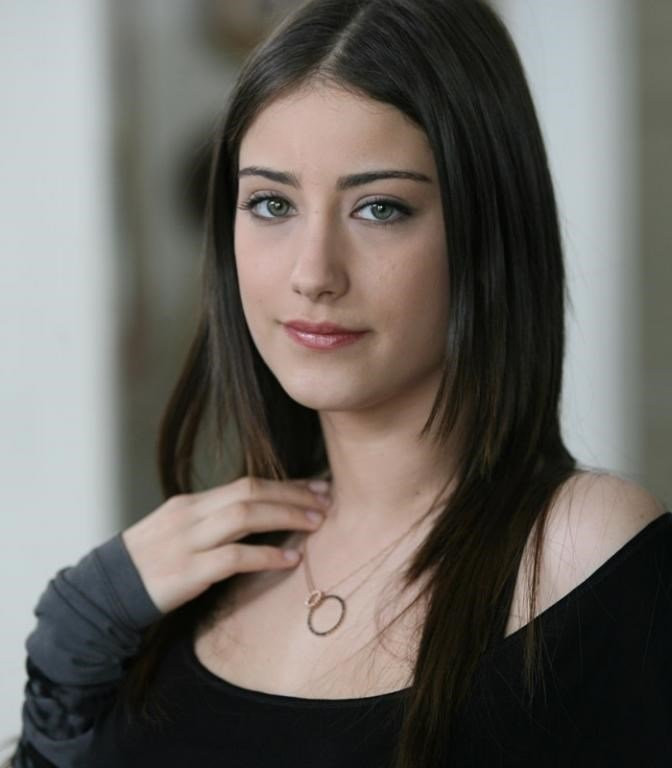 Hazal Kaya'nın eski dizilerindeki hallerine bakın - Resim: 2