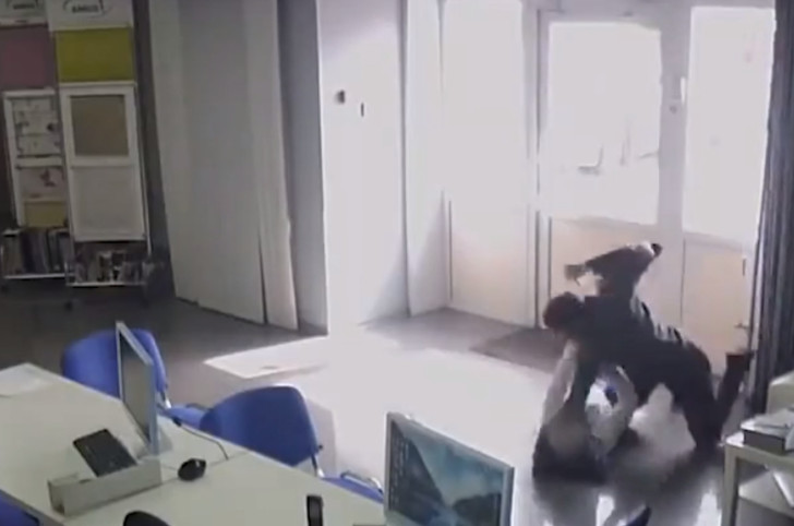 Bıçaklı saldırgan ofiste kadına tecavüz etmeye çalıştı! - Resim: 1