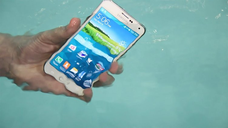 Samsung hayallerdeki o telefonu yaptı - Resim: 2