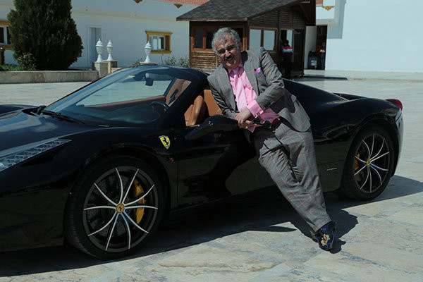 Faik Öztürk Ferrari'ye çorapla bindi - Resim: 1