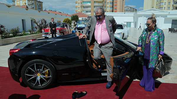 Faik Öztürk Ferrari'ye çorapla bindi - Resim: 3