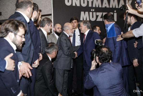 Abdullah Gül ile Temel Karamollaoğlu ödül gecesinde buluştu - Resim: 4