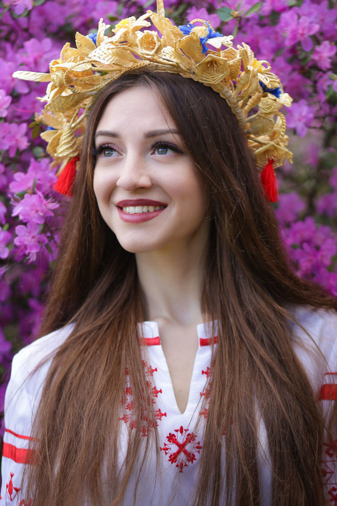 Belarus'ta İlkbahar Kraliçesi öğrenci güzellik yarışması adayları - Resim: 2