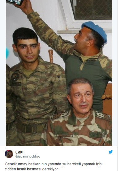Hulusi Akar'ın yanında selfie çeken asker sosyal medyayı güldürdü - Resim: 1