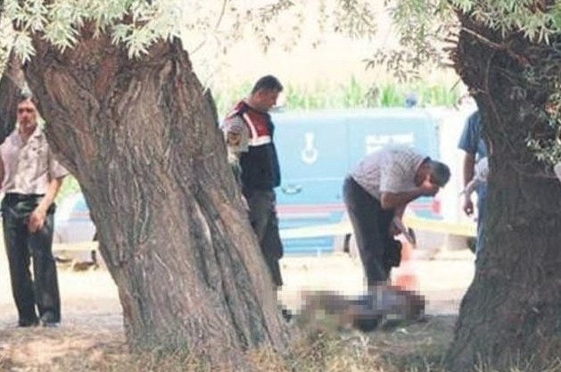 Şarkıcı Emrah Dinçer'e cinayetten müebbet hapis cezası istendi - Resim: 1