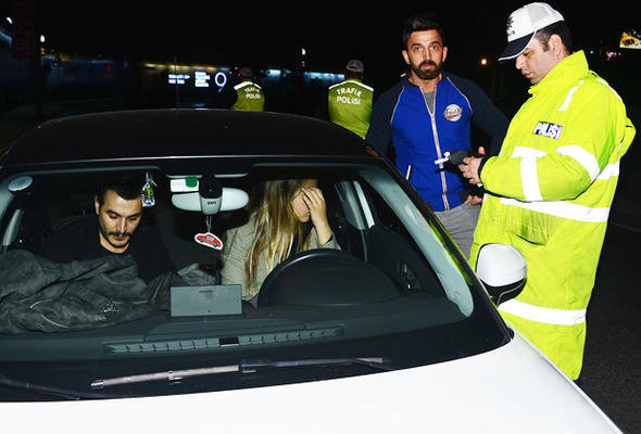 Selami Şahin’in kızı İrem Şahin, oyuncu Kemal Uçar'la görüntülendi - Resim: 3