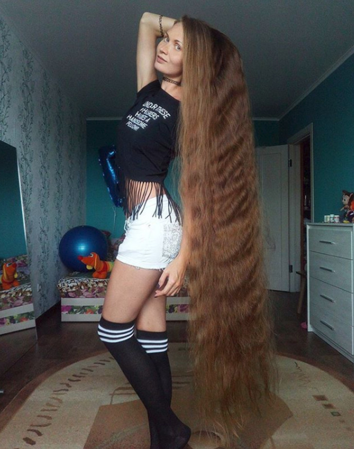 Rus kadın saçlarını 13 yıldır kestirmiyor - Resim: 1