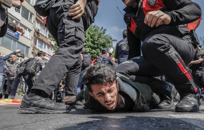 Beşiktaş'ta ikinci polis müdahalesi - Resim: 1