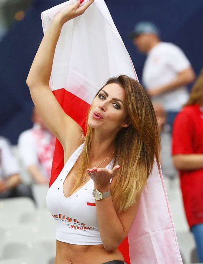 Dünya Kupası kataloğunda Rus kız tavlama sanatı! - Resim: 4