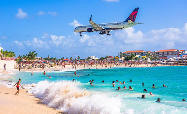 Dünyanın en tehlikeli havaalanı Saint Maarten - Resim: 2