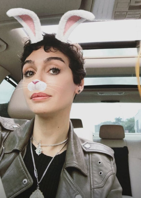 Birce Akalay'ın yeni imajına şok yorumlar! Bitlenmedin mi? - Resim: 3