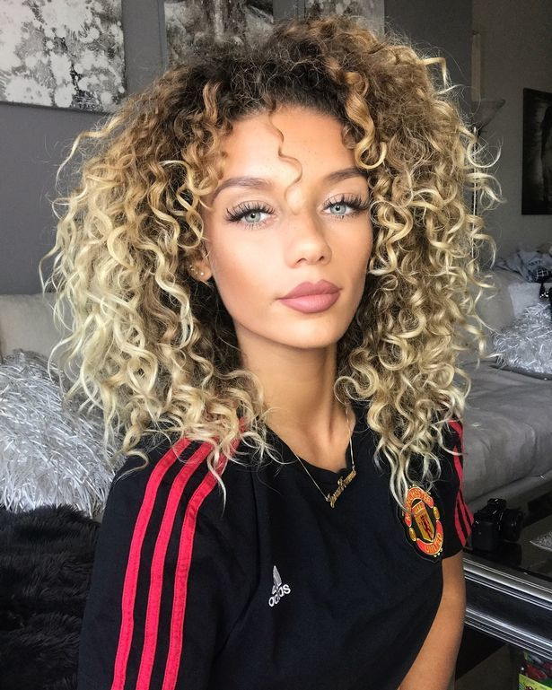 Manchester United taraftarı Jena Frumes Instagram'ı salladı - Resim: 1