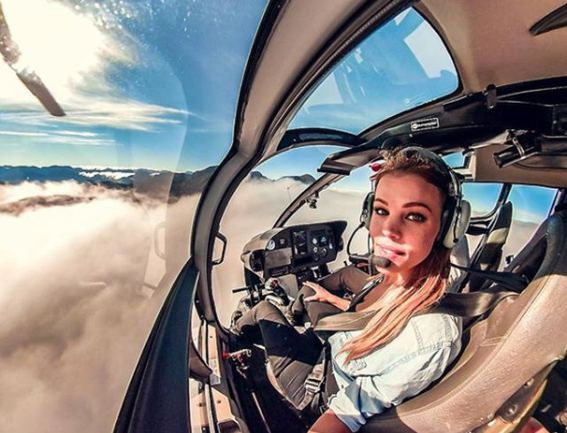 Dünyanın en çekici pilotu sosyal medyayı salladı - Resim: 3