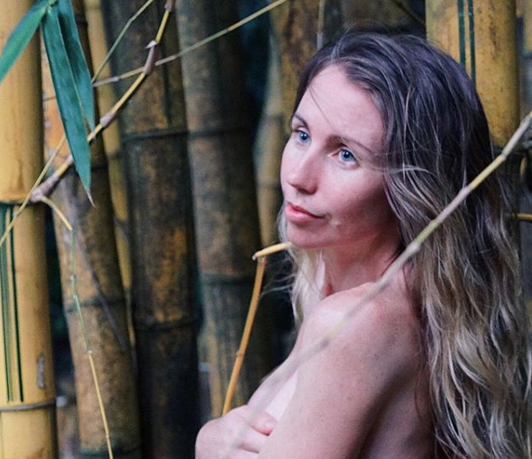 Yağmur ormanlarında çıplak yaşamaya karar veren vegan blogger: Muz Kız - Resim: 3