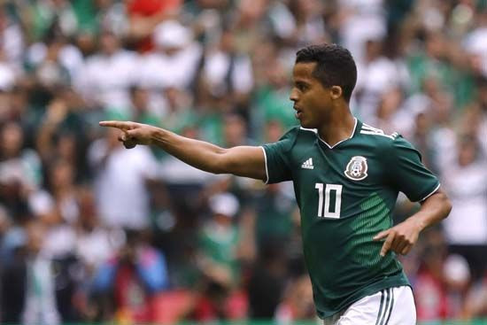 8 Meksikalı milli futbolcu, 30 hayat kadınıyla yakalandı! - Resim: 2