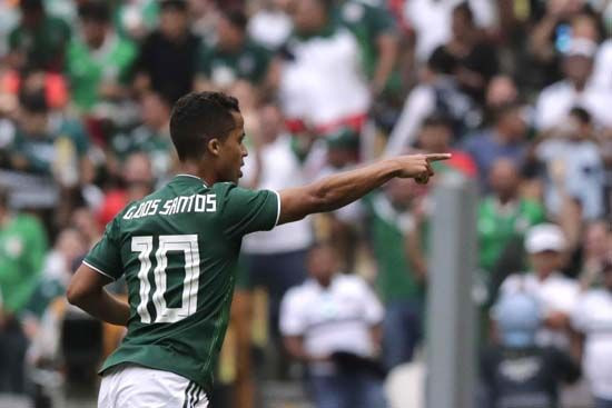 8 Meksikalı milli futbolcu, 30 hayat kadınıyla yakalandı! - Resim: 3