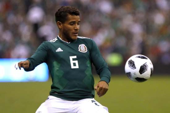 8 Meksikalı milli futbolcu, 30 hayat kadınıyla yakalandı! - Resim: 4