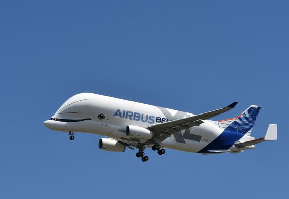 Airbus'ın balina görünümlü uçağı ilk kez göklerde - Resim: 2