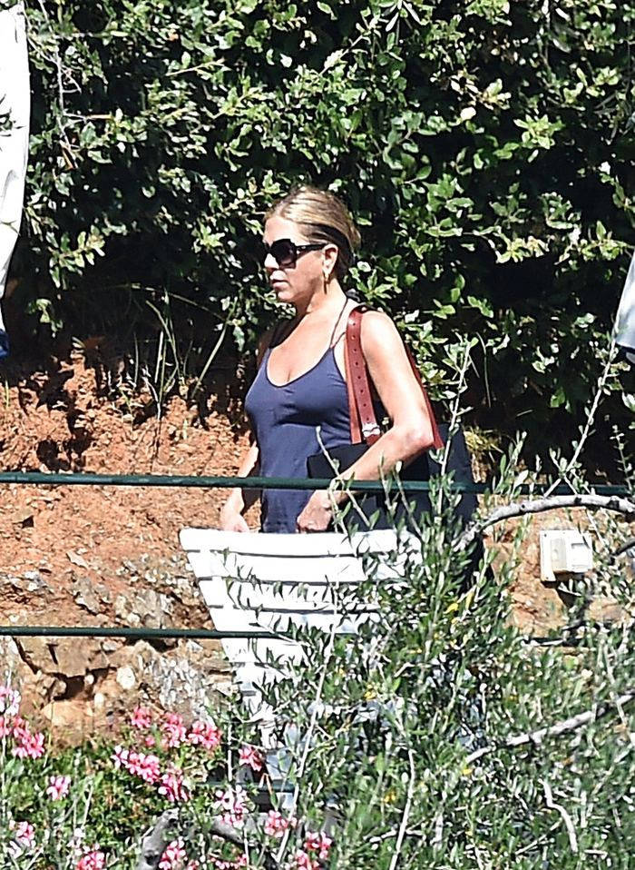 Jennifer Aniston Portofino'da hem çalışıyor hem tatil yapıyor - Resim: 2