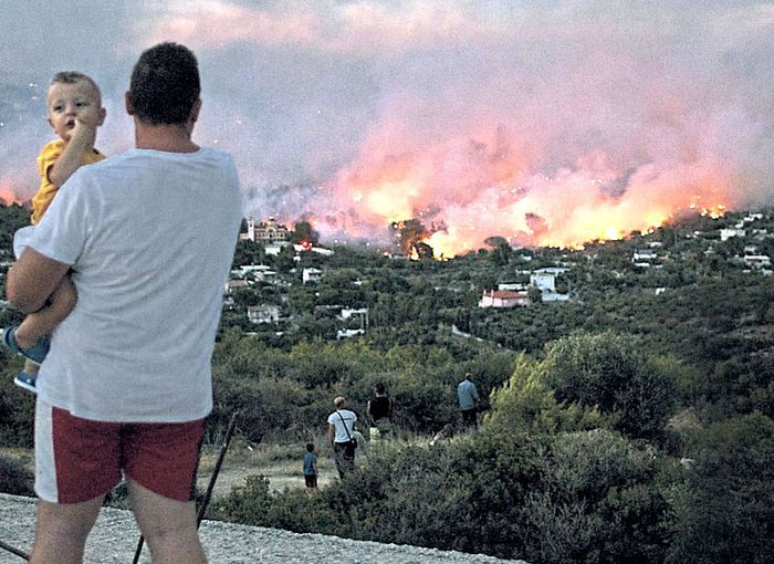 Ünlü isimler Yunanistan yangınına sessiz kalmadı - Resim: 1