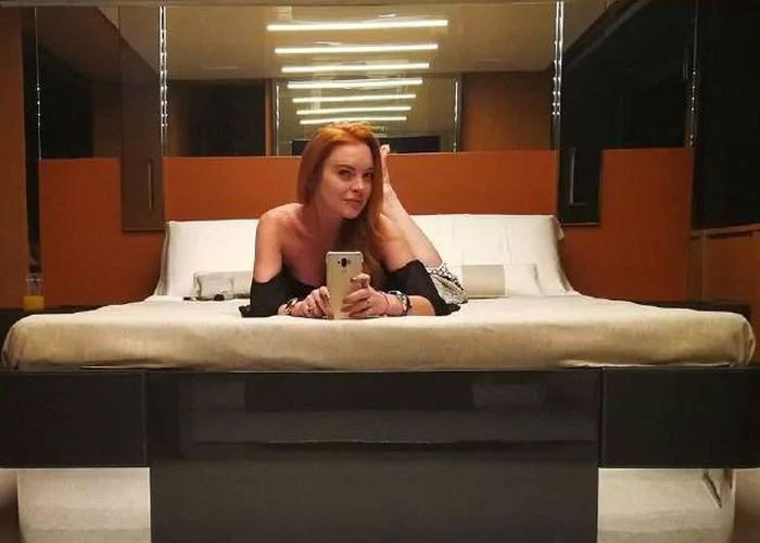 Lindsay Lohan'ın Mikonos'taki yaşamı TV programı olacak - Resim: 1