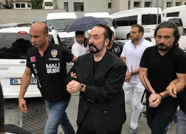 Adnan Oktar'ın kardeşi Kenan Oktar konuştu: Kedicikler son derece iffetliler - Resim: 3