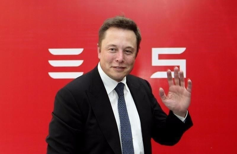 Tesla'nın patronu Elon Musk'tan KITT müjdesi! - Resim: 1