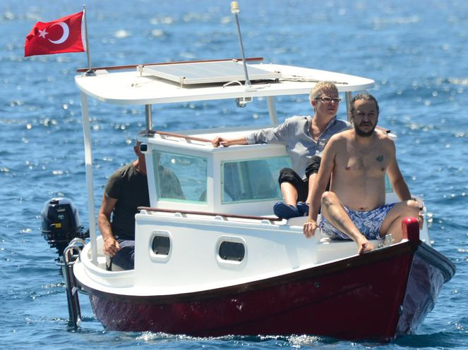Deniz Çakır'a sevgilisi Güvenç Dağüstün'den destek - Resim: 3
