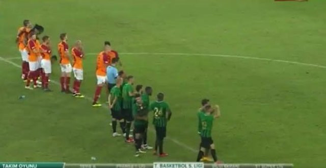 Galatasaray Akhisarspor maçında Maicon ile Gomis arasında neler yaşandı? - Resim: 4