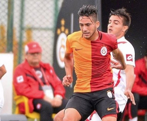 Gökhan Çıra'nın Florya'daki fotoğrafı Galatasaraylıları çıldırttı! - Resim: 2