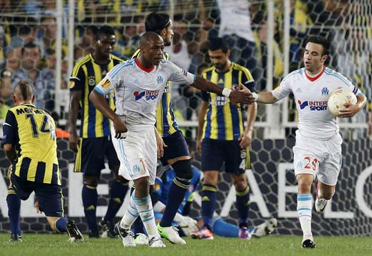 UEFA'nın Valbuena paylaşımı Fenerbahçelileri kızdırdı - Resim: 4