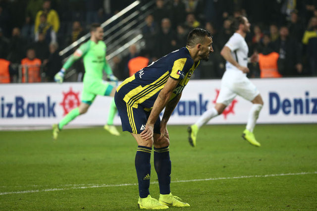 BBC tarihinin en kötü günlerini geçiren Fenerbahçe'yi inceledi - Resim: 4