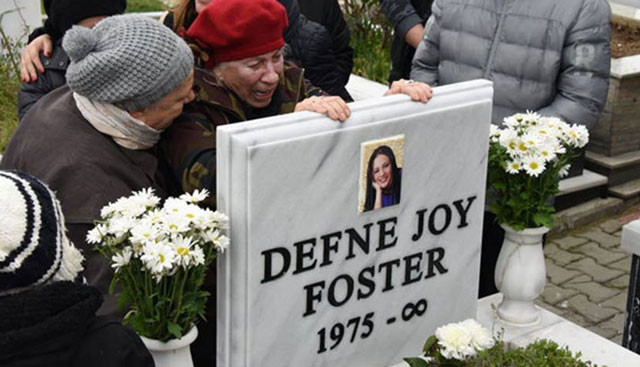 Defne Joy Foster'ın annesi gözyaşlarına boğuldu! - Resim: 4