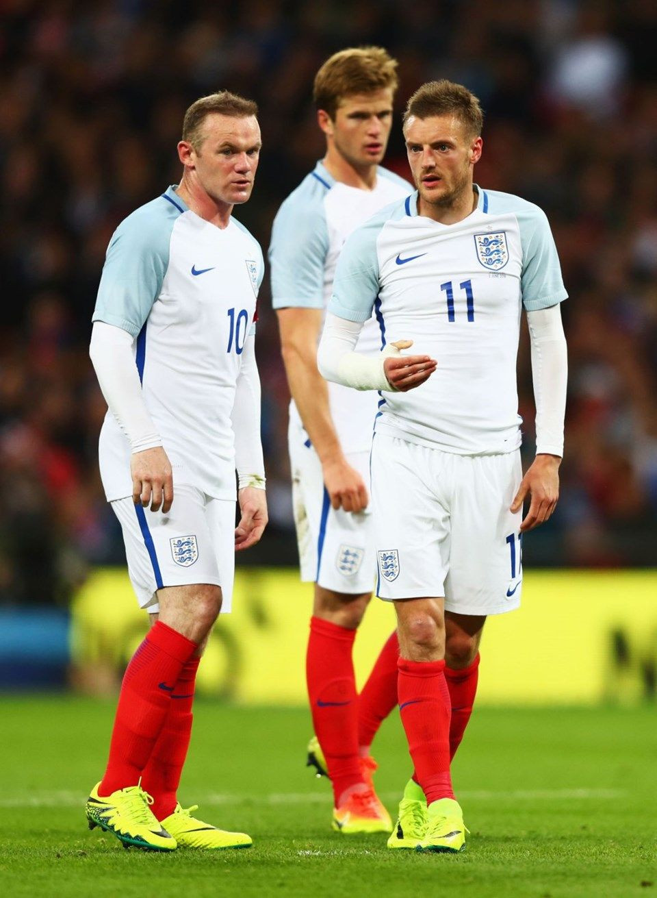 Rooney ve Jamie Vardy'nin eşleri fena kapıştı! - Resim: 1