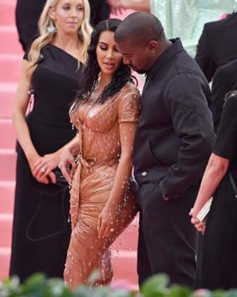 Kim Kardashian ve Kanye West'in elbise tartışması - Resim: 3
