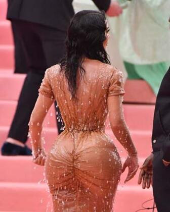 Kim Kardashian ve Kanye West'in elbise tartışması - Resim: 4