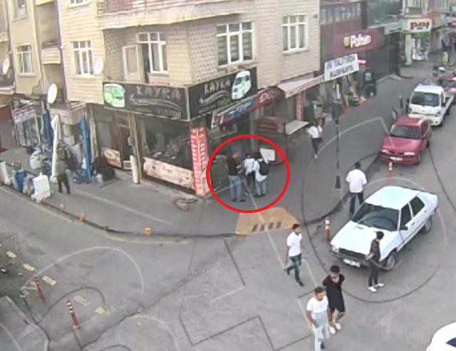 Emine Bulut'u öldürmeden önce sokakta dövmüş - Resim: 2