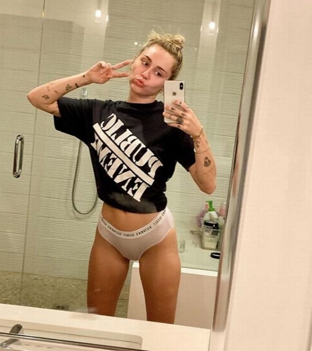 Miley Cyrus iç çamaşırlı pozlarıyla eski kocasına mesaj mı verdi? - Resim: 1