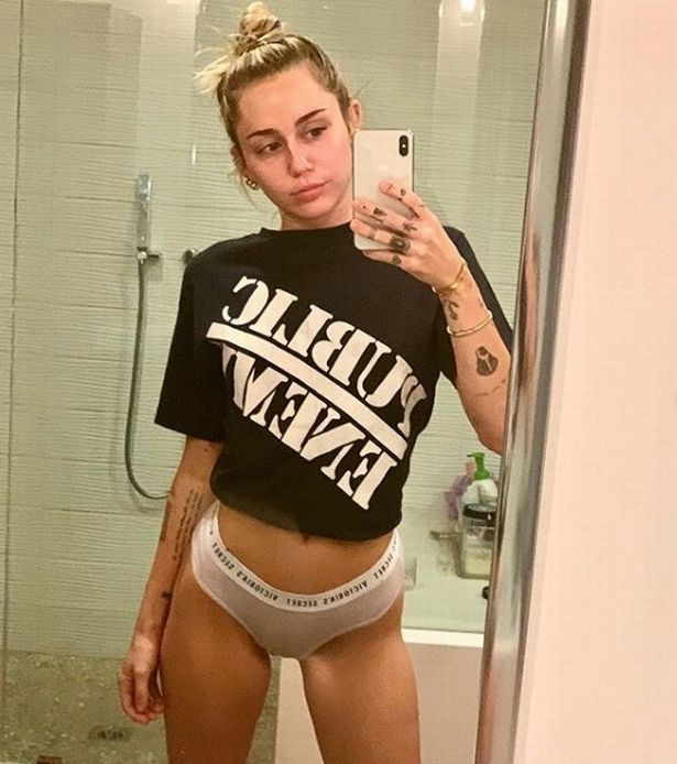 Miley Cyrus iç çamaşırlı pozlarıyla eski kocasına mesaj mı verdi? - Resim: 2
