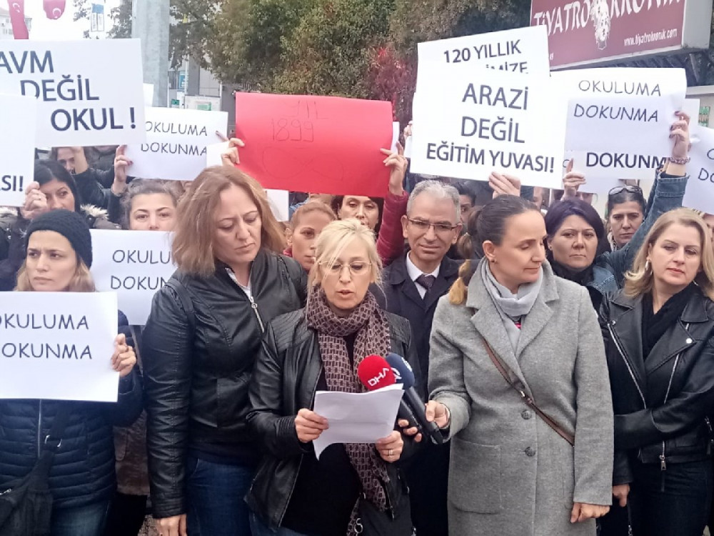 Ali Koç hakkımızı aldık demişti, Kenan Evren Lisesi öğrencileri protesto etti - Resim: 1