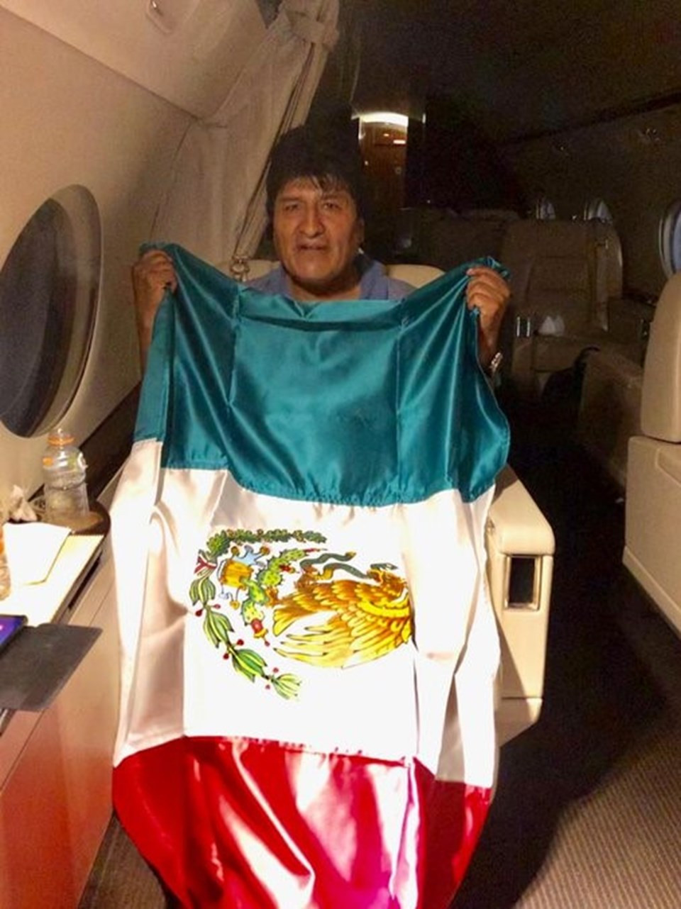 Bolivya'da darbe: Morales Meksika bayrağıyla kaçtı - Resim: 2