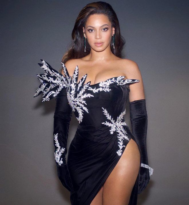 Beyonce derin bacak dekoltesiyle büyüledi - Resim: 2