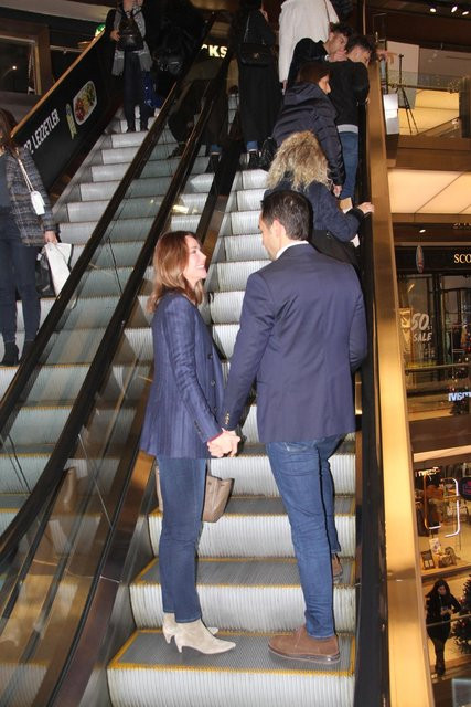 Yürüyen merdivende aşk - Resim: 2