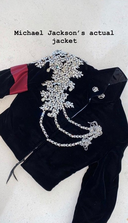 Kim Kardashian ve Kanye West kızları North için açık artırmadan Michael Jackson ceketi aldı - Resim: 1