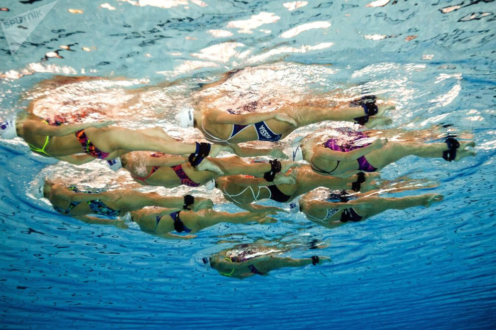 Rusya Senkronize Yüzme Milli Takımı'nın antrenmanından kareler - Resim: 2