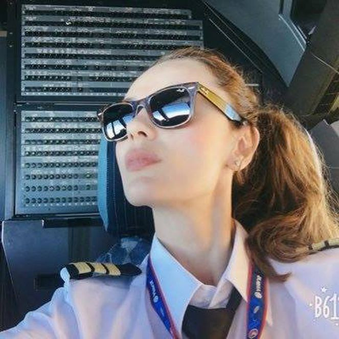 Dünyanın en büyük yolcu uçağının ilk Türk kadın pilotu: Safiye Ademoğlu Türkyılmaz - Resim: 2