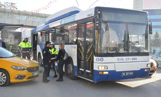 Belediye otobüsünde taciz skandalı: Genç kız çığlık atınca.. - Resim: 3