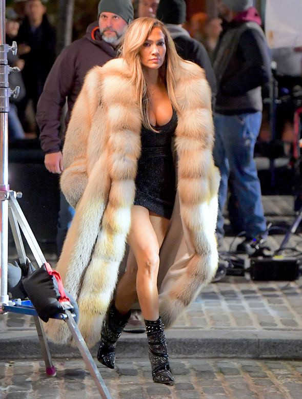 Striptizciyi canlandıran Jennifer Lopez sette! - Resim: 1