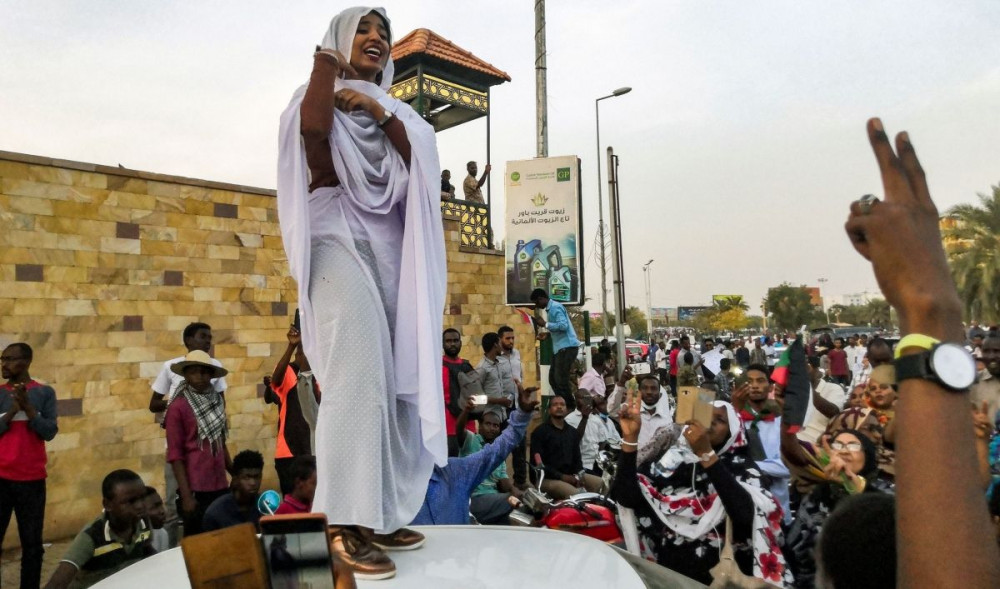 Sudan gelini viral oldu! Darbeyi ateşleyen gelinin kim olduğu ortaya çıktı - Resim: 2